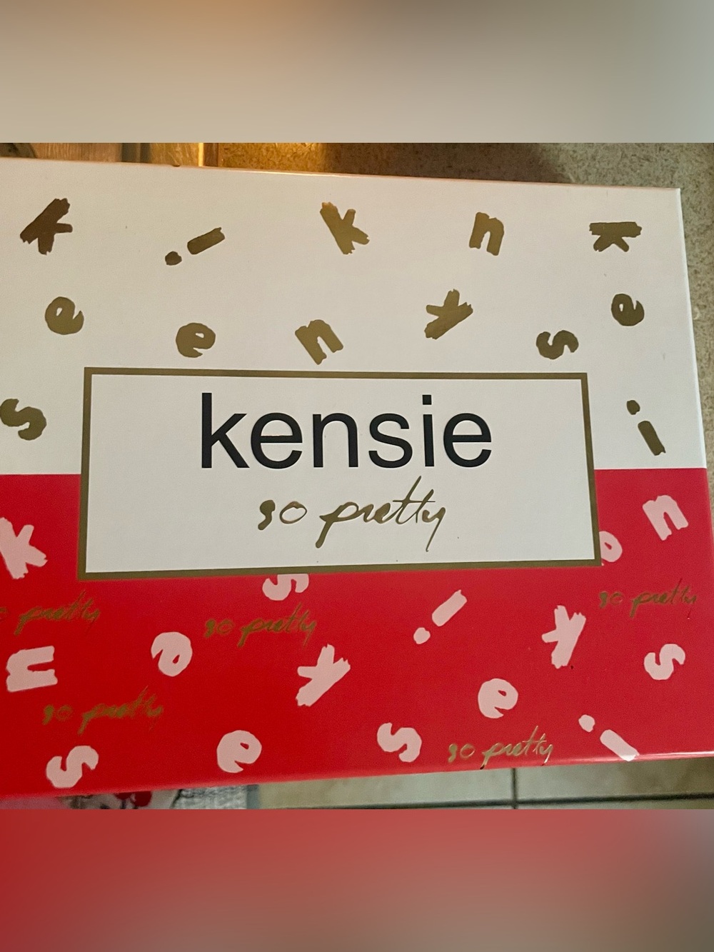 Kensie Red and Gold Party Gift Box